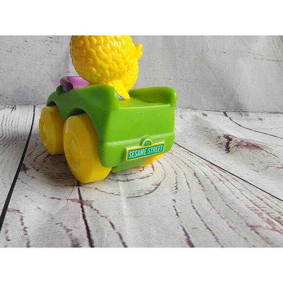 2011 SESAME STREET WORKSHOP BIG BIRD GREEN CAR - Picture 5 of 8